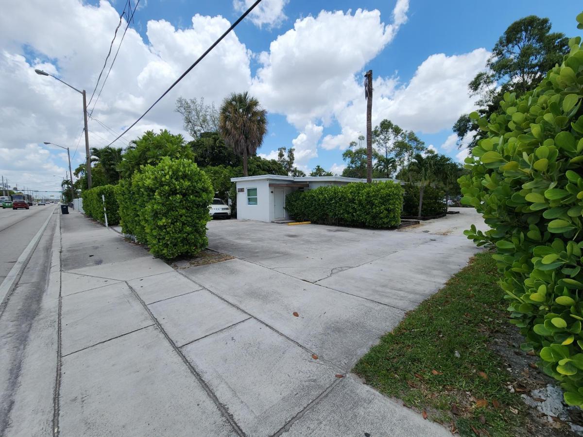 Private Aparment Studio In The Hard Of Miami Unit # 6 Opa-locka Exterior photo